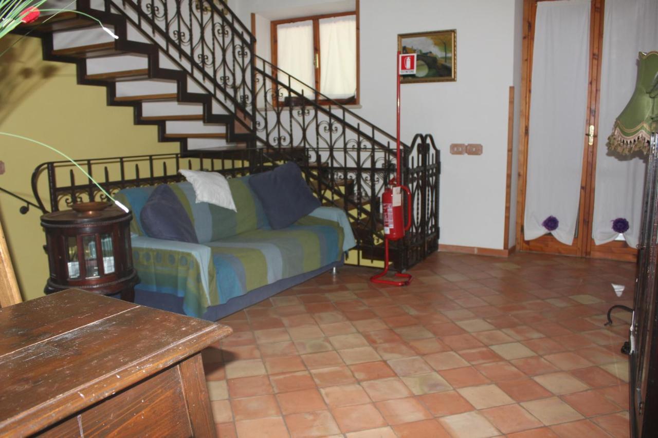Agriturismo Il Castagneto Supino Екстериор снимка